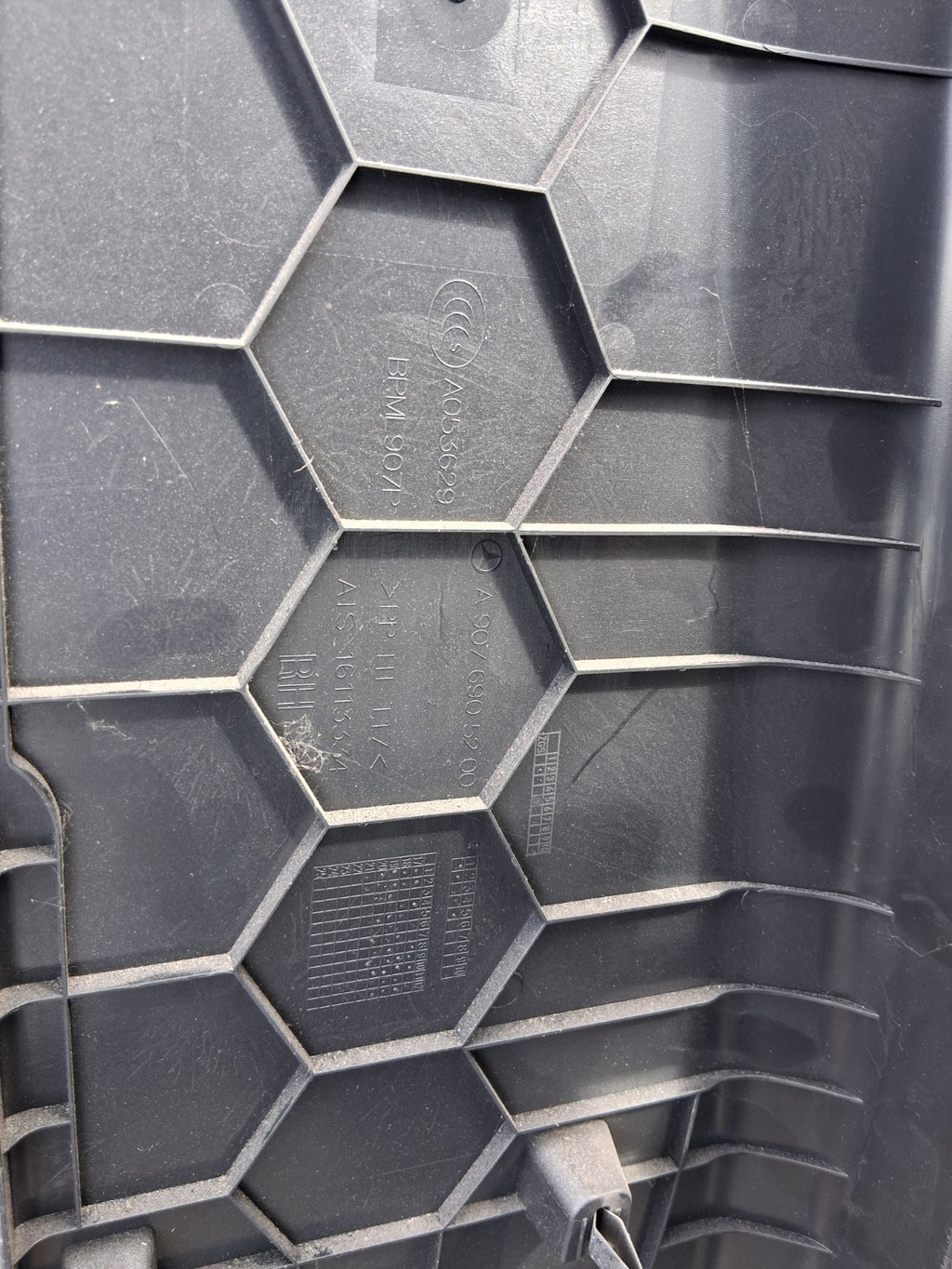 2020 MERCEDES SPRINTER W907 OSF DRIVER RIGHT B PILLAR TRIM PANEL A9106901900