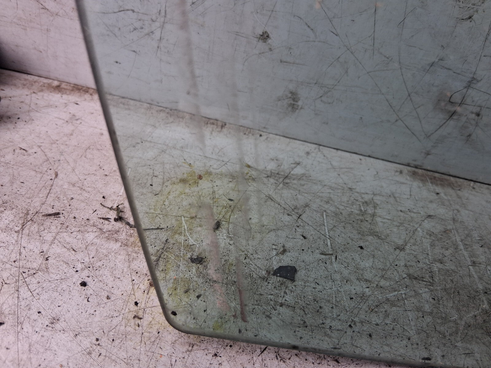 2021 FORD TRANSIT NSF PASSENGER SIDE FRONT LEFT QUARTER WINDOW GLASS BK31V21419A