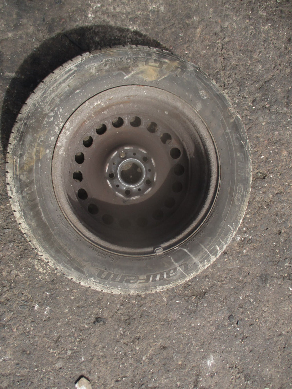 2014 VOLKSWAGEN GOLF MK7 5 SPOKE 15 INCH STEEL WHEEL WITH TYRE 195/65R15 REF 2