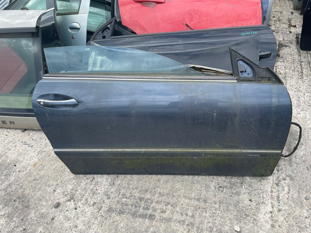 MERCEDES BENZ W209 COMPLETE FRONT DRIVER RIGHT SIDE DOOR BLUE