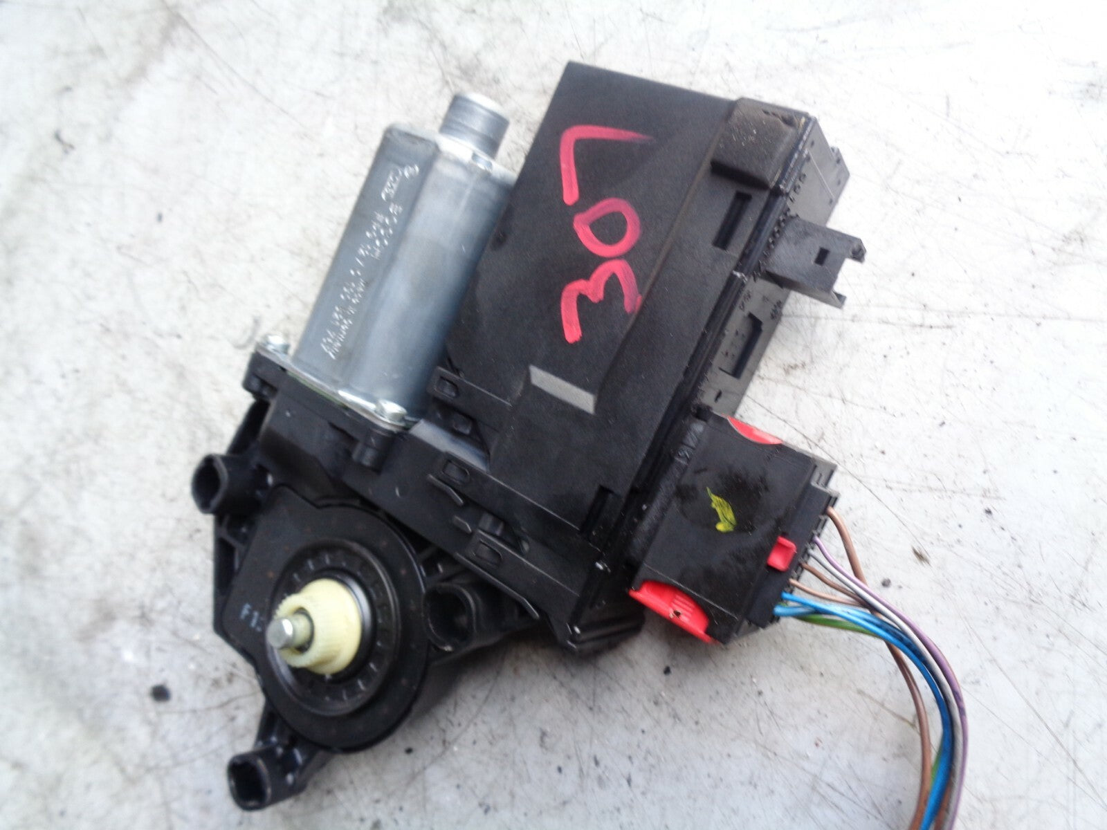 PEUGEOT 307 NS PASSENGER SIDE ELECTRIC WINDOW MOTOR 9637130780