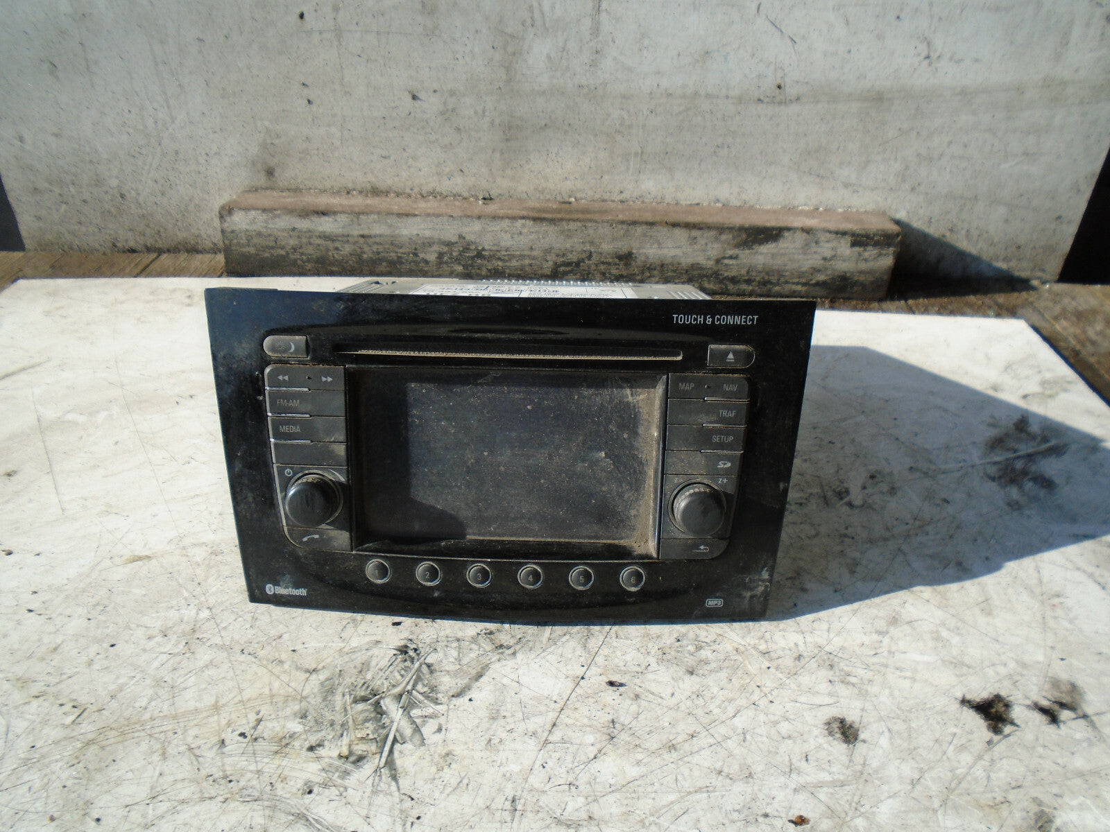 VAUXHALL CORSA D 2013 RADIO STEREO CD PLAYER HEAD UNIT 13431892