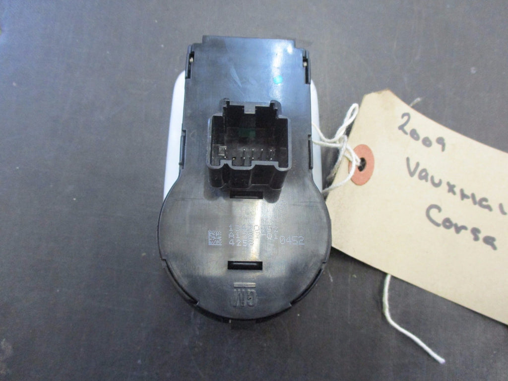 VAUXHALL CORSA D 2009 HEADLIGHT AIM FOG SPOT LIGHT CONTROL SWITCH 13470452