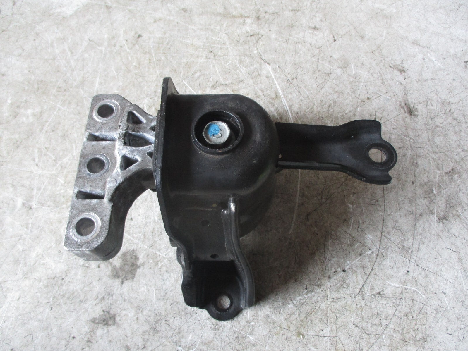 KIA PICANTO MK3 2021 1.0 PETROL OS DRIVER SIDE ENGINE MOUNT