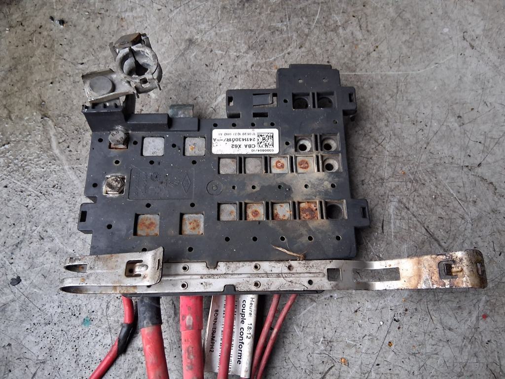 2023 RENAULT MASTER MK3 2.3 DIESEL POSITIVE BATTERY FUSE 241143001R