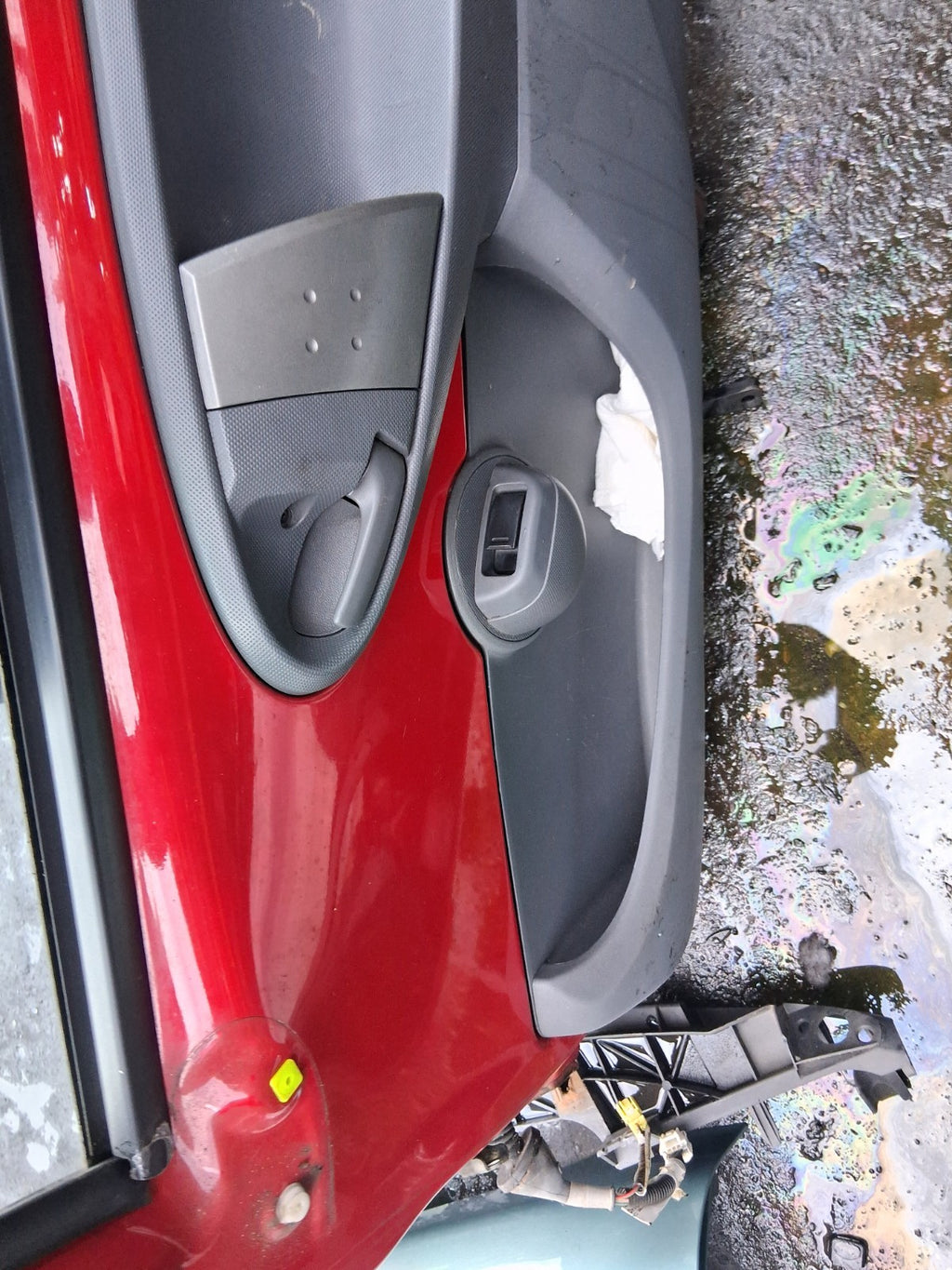 2008 CITROEN C1 MK1 3 DOOR OSF DRIVER SIDE FRONT RIGHT COMPLETE DOOR RED