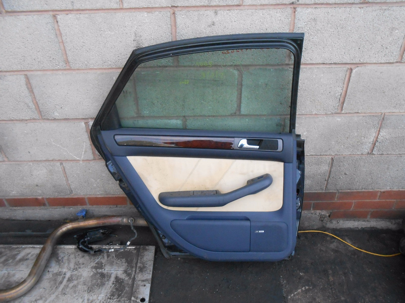 1997 - 2002 AUDI A6 C5 4B SALOON NSR PASSENGER SIDE REAR DOOR COMPLETE BLUE