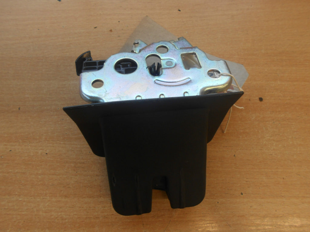 AUDI A3 8V 2013 BOOTLID BOOT TAILGATE LOCK CATCH MECH 8R0827505