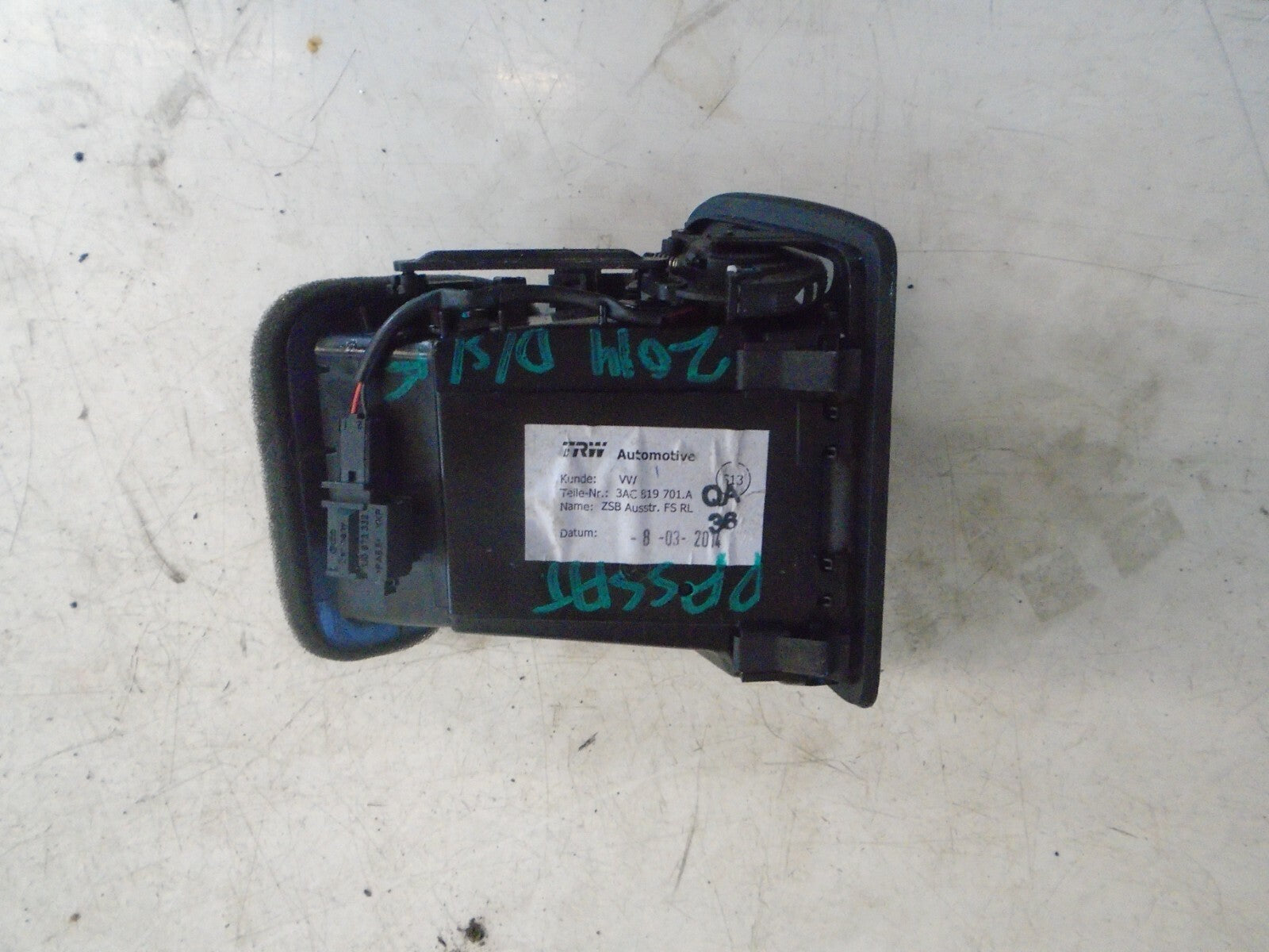 VOLKSWAGEN PASSAT 2014 B7 OSF FRONT DRIVER SIDE AIR VENT 3AC819701