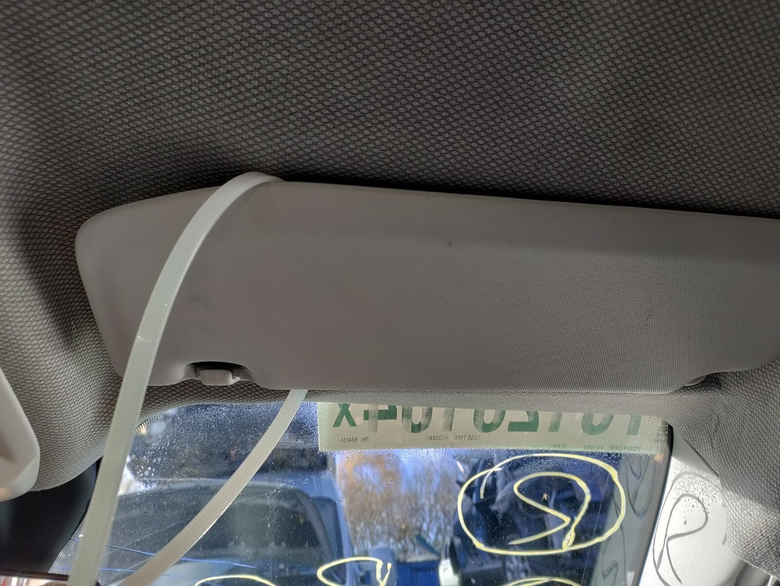 2024 JEEP AVENGER OSF DRIVER SIDE SUN VISOR