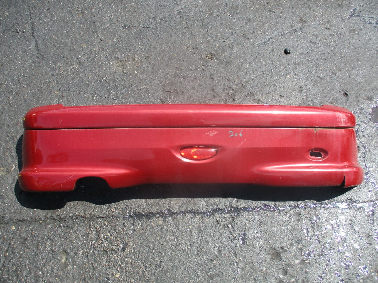 PEUGEOT 206 2007 COMPLETE REAR BACK PLASTIC BUMPER WITH LIGHT IN RED
