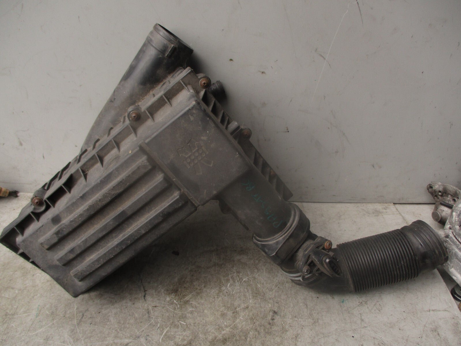 2006 VOLKSWAGEN PASSAT B6 2.0 DIESEL AIR FILTER HOUSING BOX 3C0129607AF