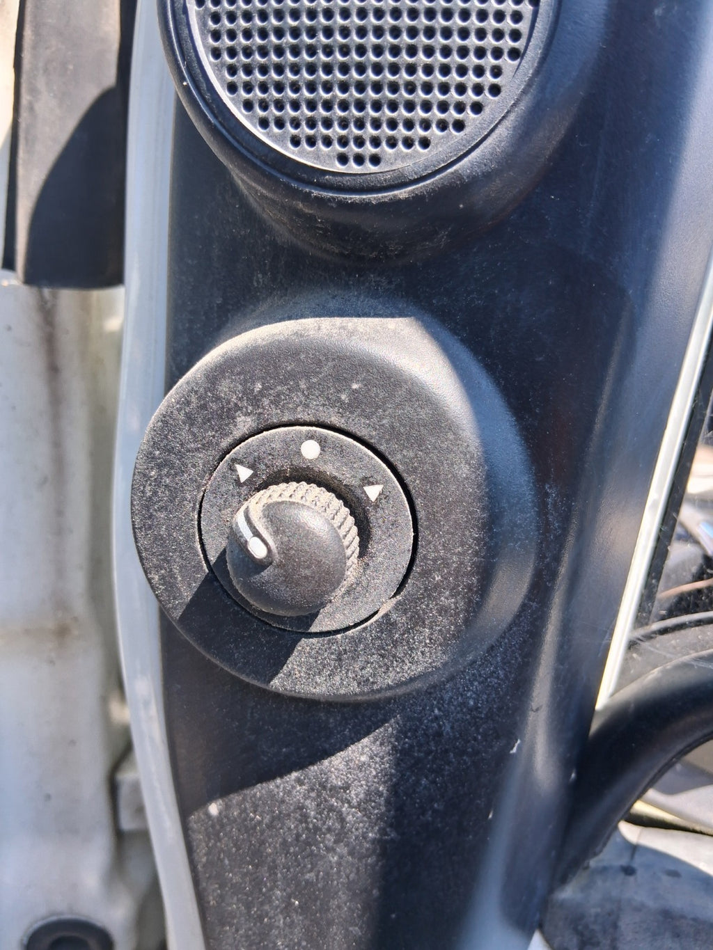 2015 PEUGEOT BIPPER FRONT WING CONTROL SWITCH