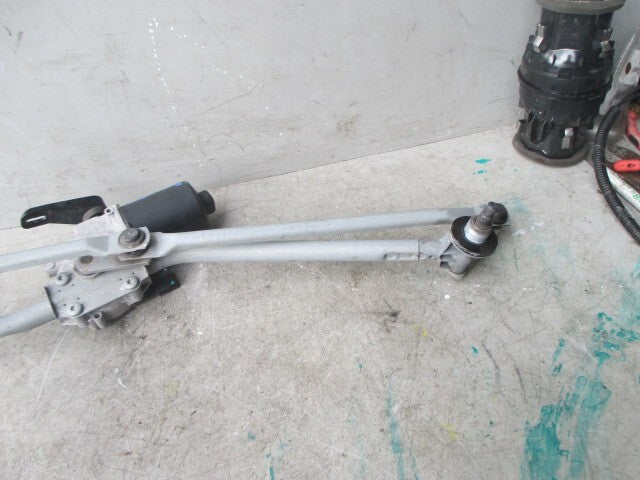 2020 MERCEDES SPRINTER W907 FRONT WIPER MOTOR & LINKAGE A9108200500