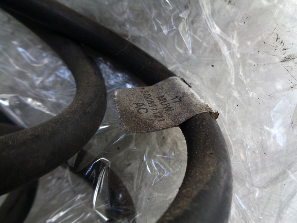 VW VOLKSWAGEN GOLF MK7 2015 REAR PASSENGER & DRIVER SIDE COIL SPRING 5Q0511121