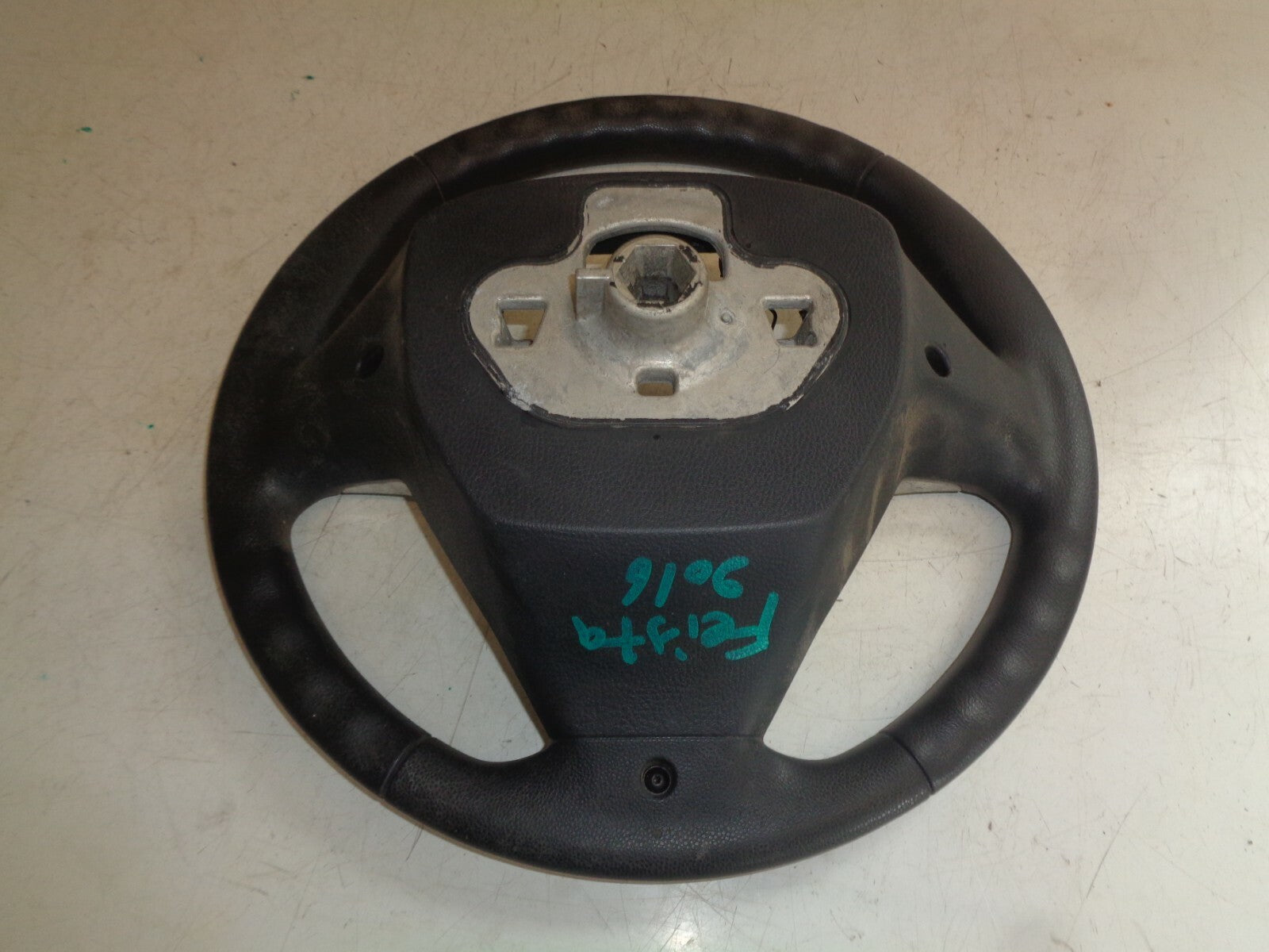 FORD FIESTA 2016 MK7 3 SPOKE MULTI FUNCTION STEERING WHEEL C1BB3600AB3ZHE