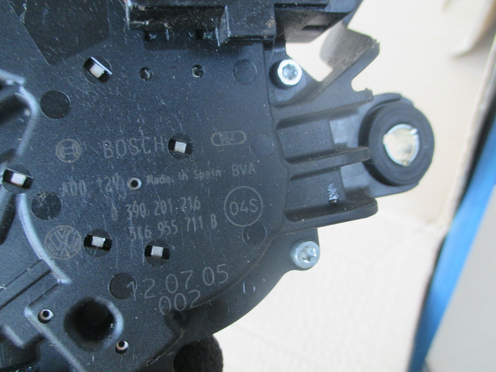 VW VOLKSWAGEN GOLF MK6 2012 REAR WINDSCREEN WIPER MOTOR 5K6955711B