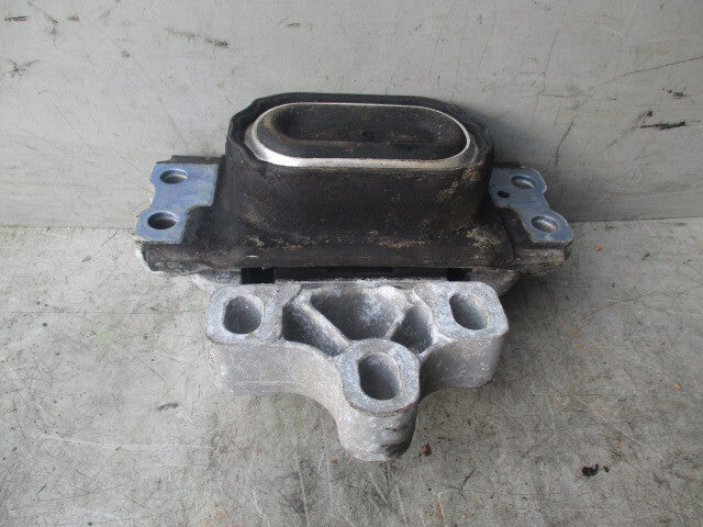 2015 AUDI Q3 8U NSF PASSENGER SIDE ENGINE MOUNT 8J0199555