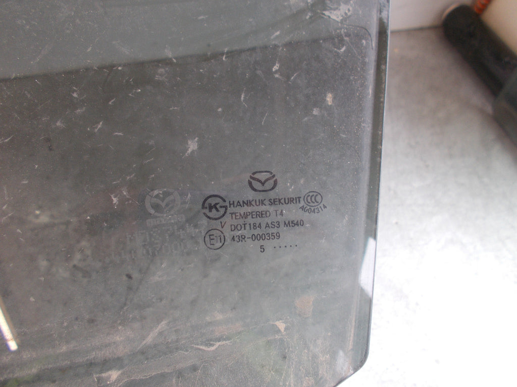 MAZDA 3 BM (MK3) 2016 NSR PASSENGER SIDE REAR DOOR WINDOW GLASS