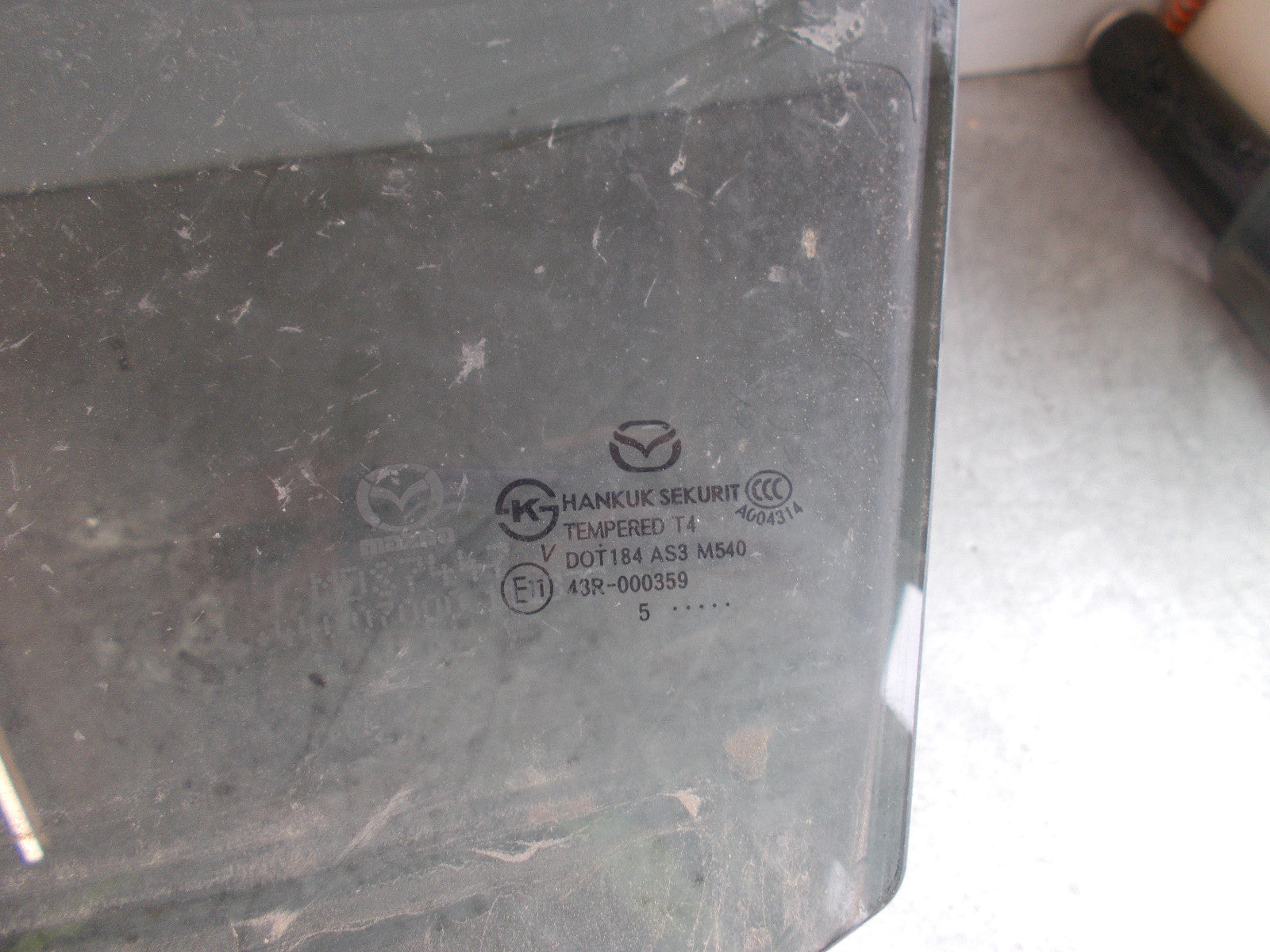 MAZDA 3 BM (MK3) 2016 NSR PASSENGER SIDE REAR DOOR WINDOW GLASS