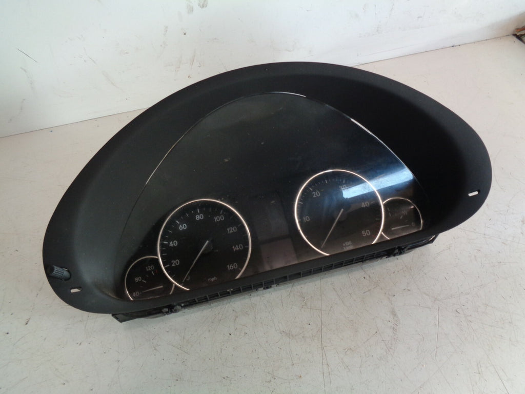 MERCEDES BENZ C CLASS 2005W203 SPEEDO SPEEDOMETER INSTRUMENT CLUSTER A2035407647