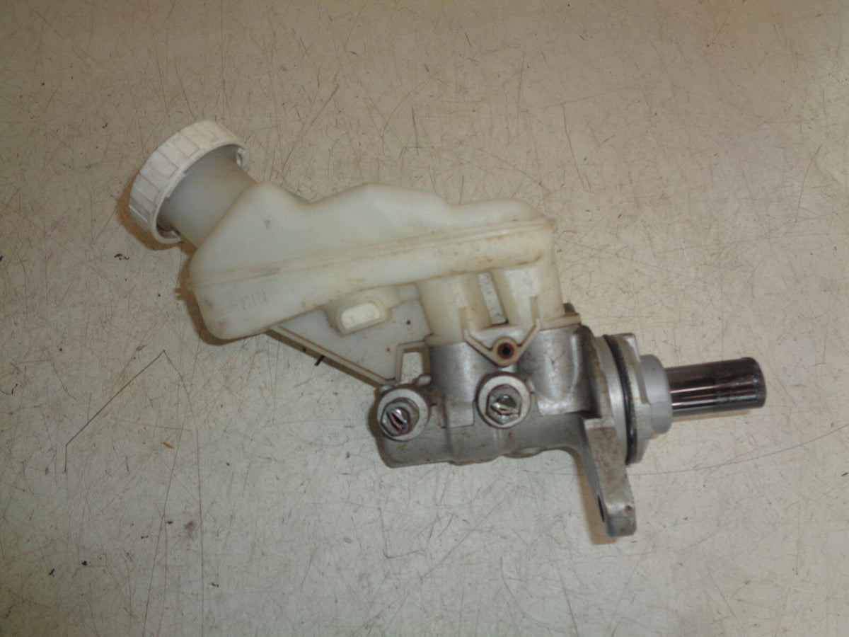 MITSUBISHI MIRAGE MK6 1.2 2015 DOT 4 BRAKE MASTER CYLINDER & RESERVOIR TANK