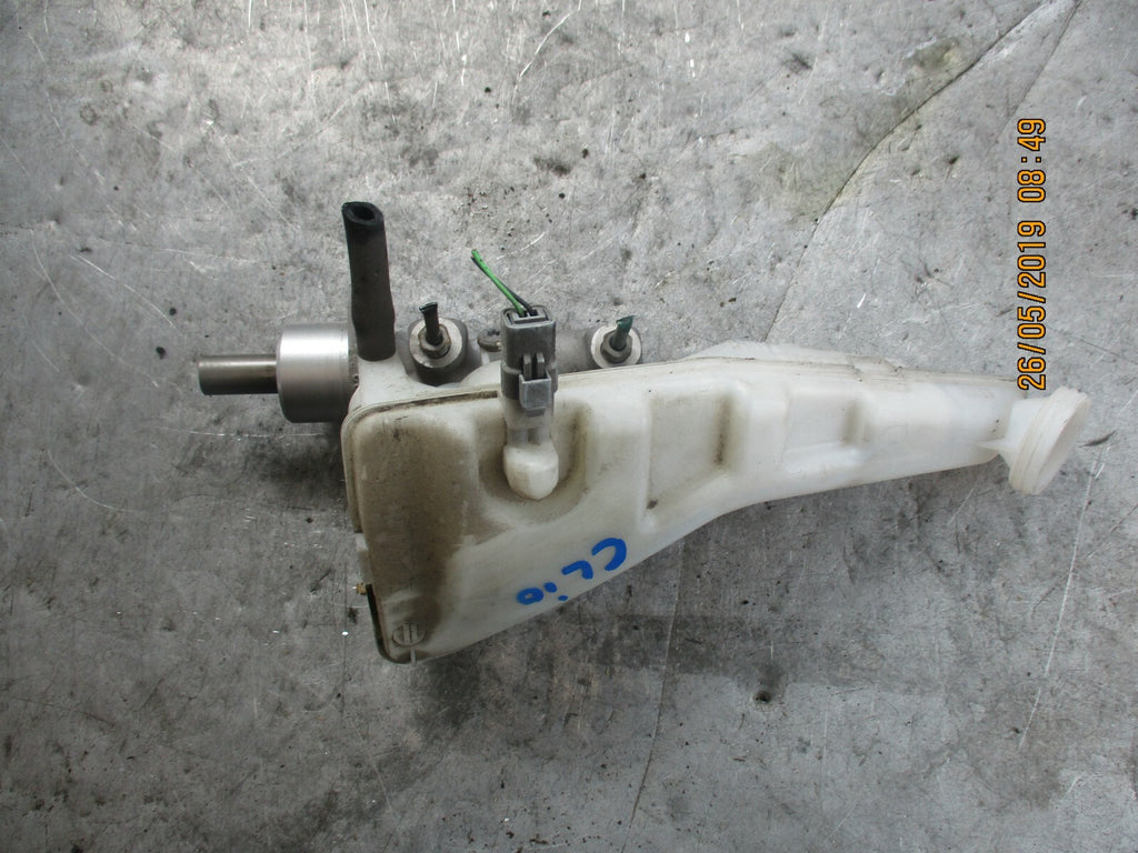 RENAULT CLIO MK3 BRAKE SERVO MASTER CYLINDER