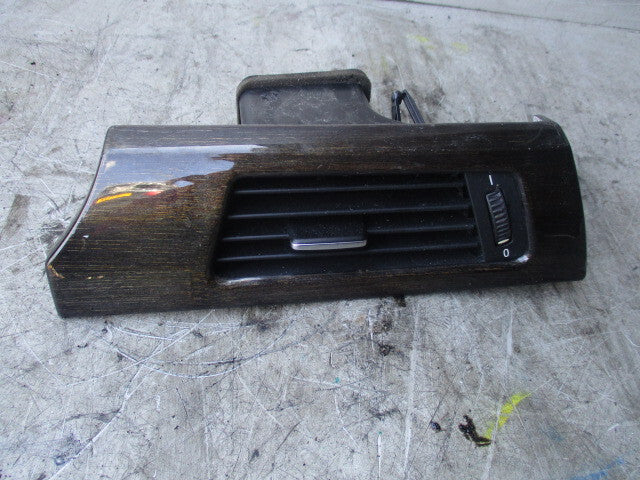 2010 BMW 1 SERIES E 82 DRIVER SIDE AIR VENT DASHBOARD  FRESH AIR GRILLE