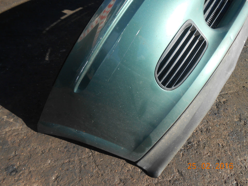 VAUXHALL VECTRA B 2001 FRONT BUMPER WITH GRILL GRILLES IN GREEN