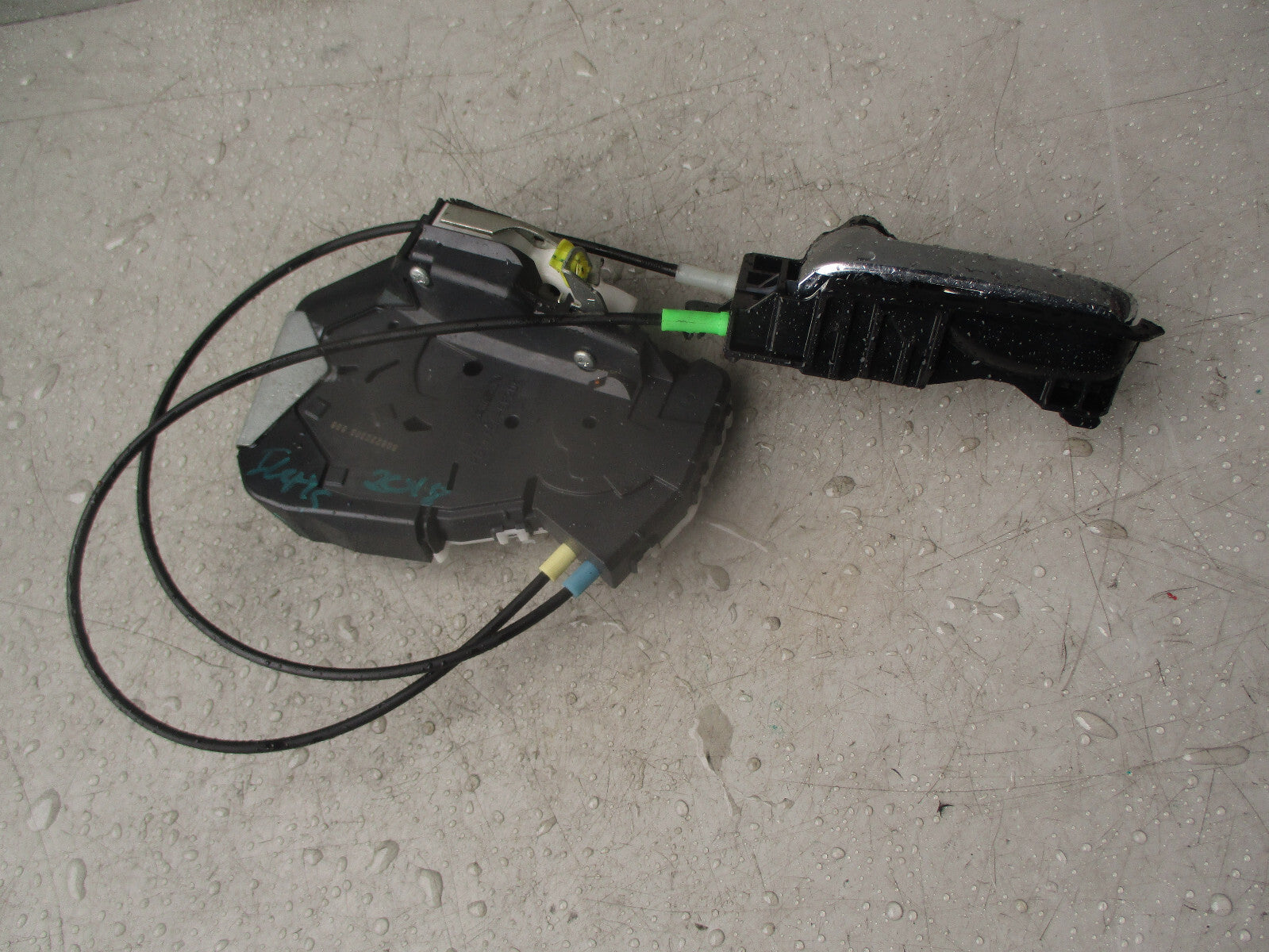 2018 SUZUKI IGNIS 1.2 PETROL NSF PASSENGER SIDE LEFT FRONT DOOR LOCK MECHANISM