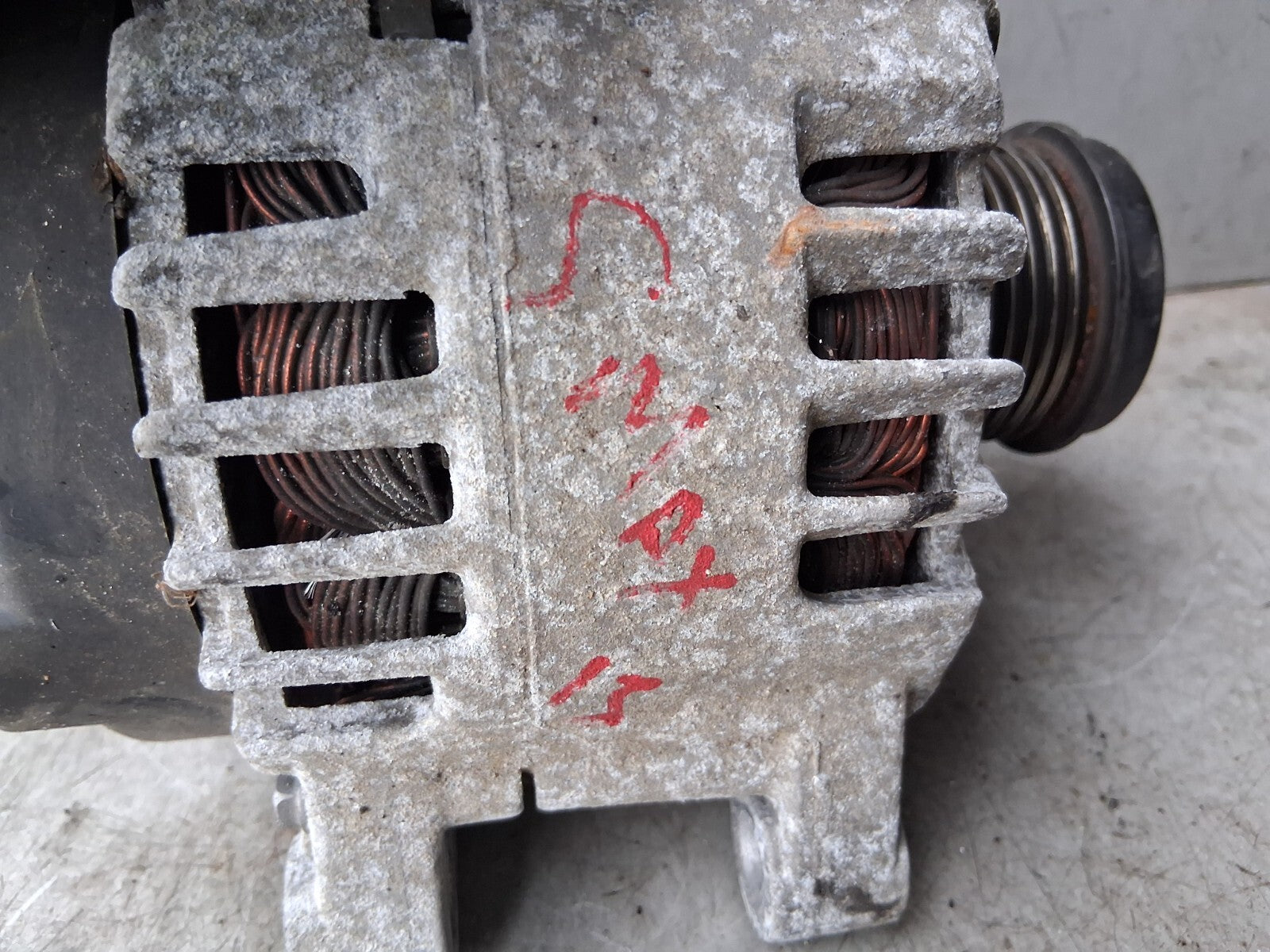 2013 FORD S MAX ALTERNATOR AV6N10300GC