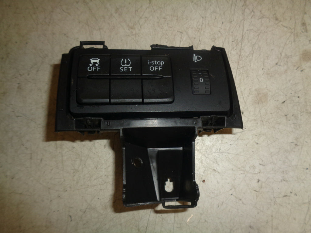 MAZDA 2 DJ MK3 2015 HEADLIGHT ADJUST SWITCH PANEL D13K66170