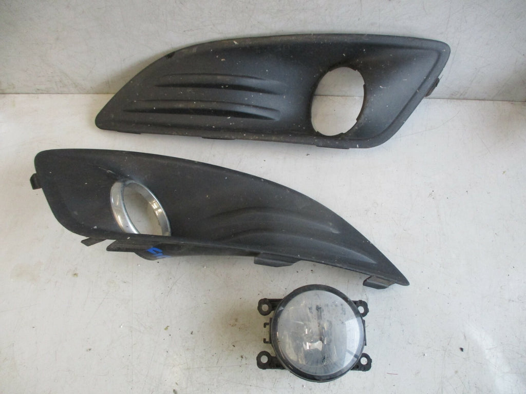 FORD FIESTA MK7 7.5 2014 FRONT BUMPER GRILL 2 X GRILLS 1 X FOG LIGHT 2N1115201AB