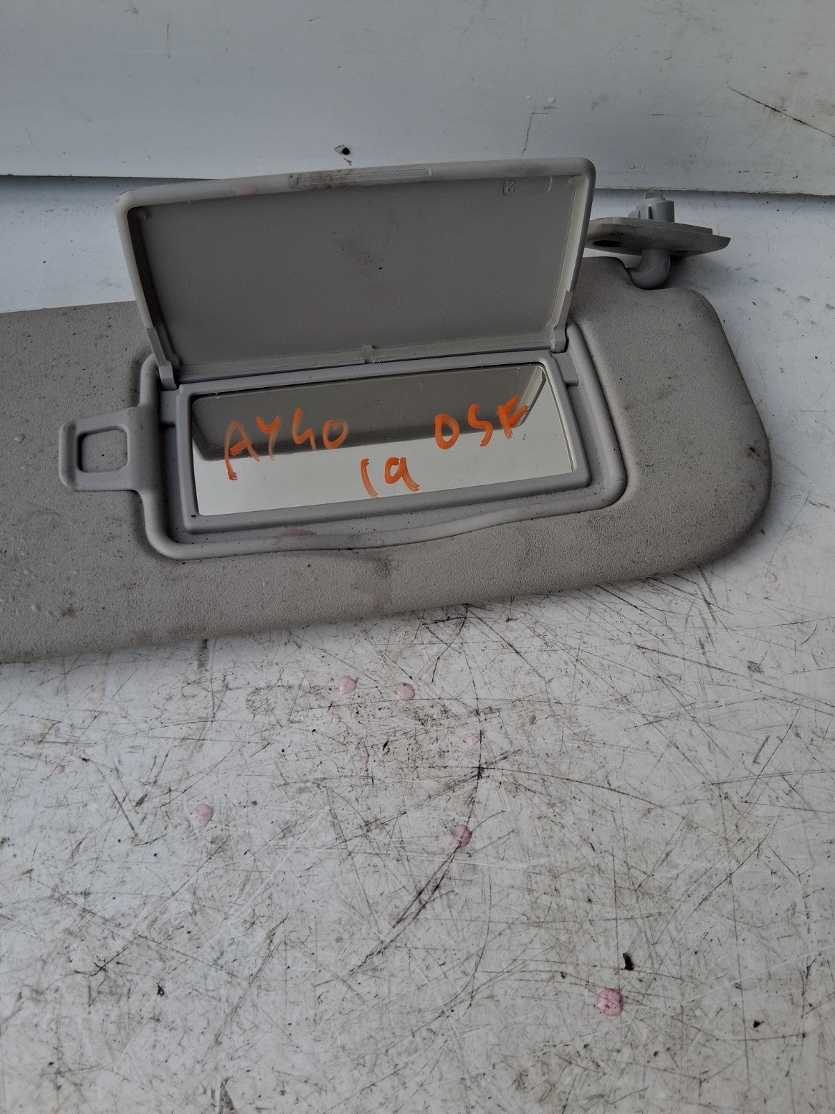 2019 TOYOTA AYGO MK2 OSF FRONT DRIVER RIGHT SIDE SUN VISOR