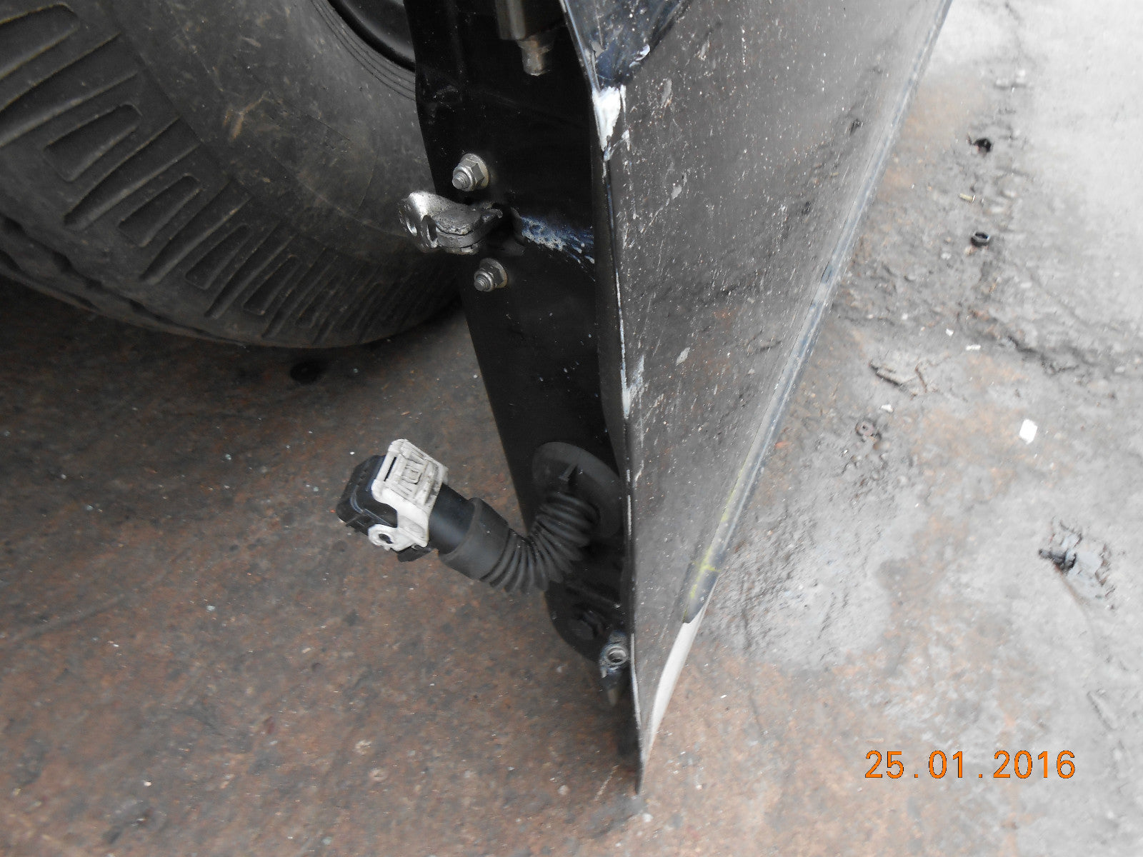 FIAT GRANDE PUNTO 2009 3 DOOR NS PASSENGER SIDE DOOR BLACK DAMAGED SIDE