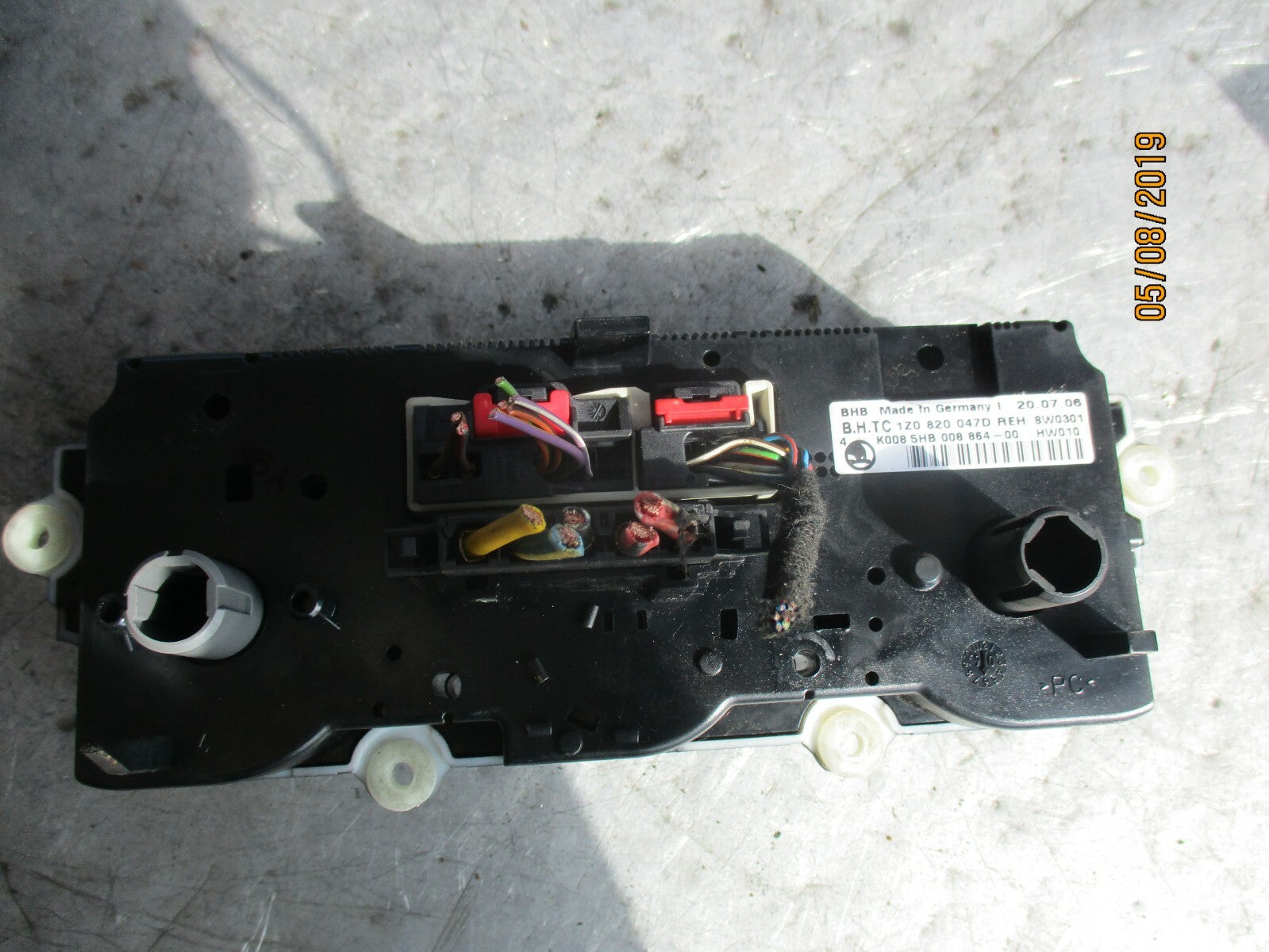 SKODA OCTAVIA MK2  AC AIR CON HEATER CLIMATE CONTROL PANEL FRONT 1Z0820047D