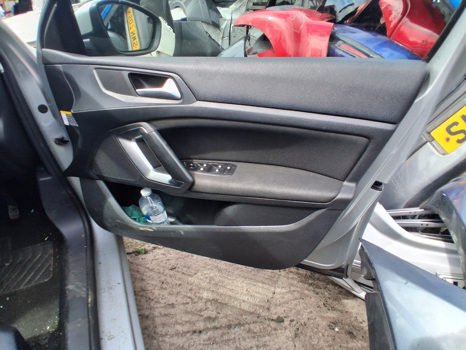 2014 PEUGEOT 308 MK2 HATCH OSF DRIVER SIDE FRONT DOOR CARD PANEL