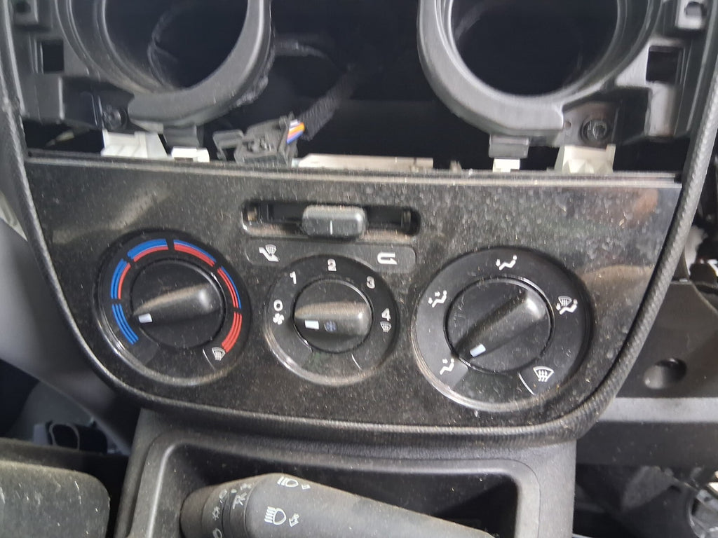 2019 FIAT FIORINO QUBO AC HEATER CLIMATE CONTROL SWITCH PANEL