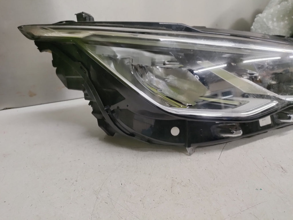 2022 VW VOLKSWAGEN GOLF MK8 OSF DRIVER FRONT HEADLIGHT DAMAGED TABS 5H2941006C