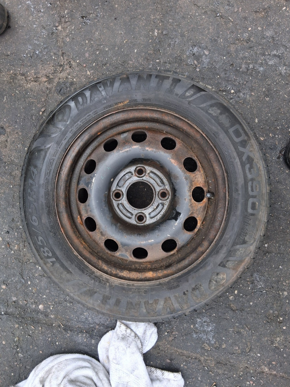 2006 FORD FIESTA MK6 15 INCH STEEL WHEEL WITH TYRE 185/65R14