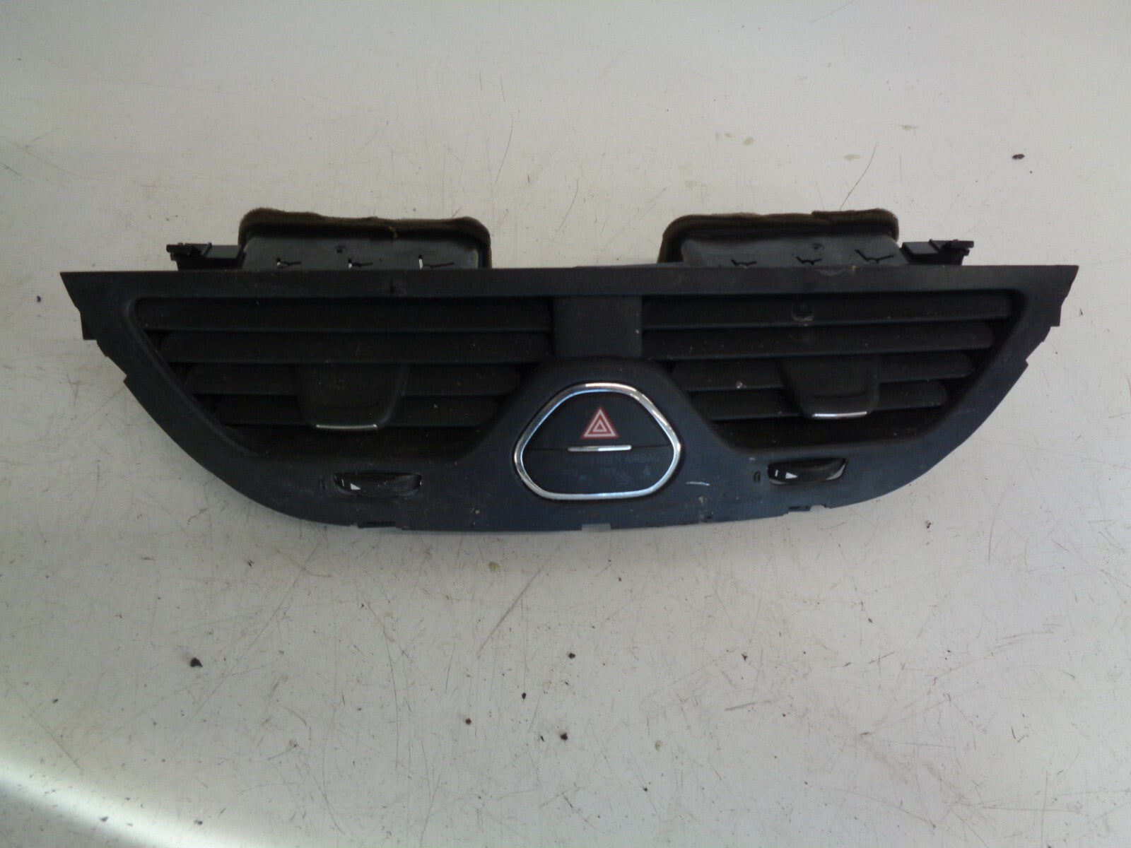 VAUXHALL CORSA E 2014-2019 1.2 PETROL CENTRE DASH TRIM + AIR VENTS+HAZARD SWITCH