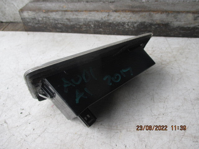 AUDI A1 8X 2015 5 DOOR REAR UNDER TAILGATE BOTH SIDE LIGHT 8X0945095 8X0945096