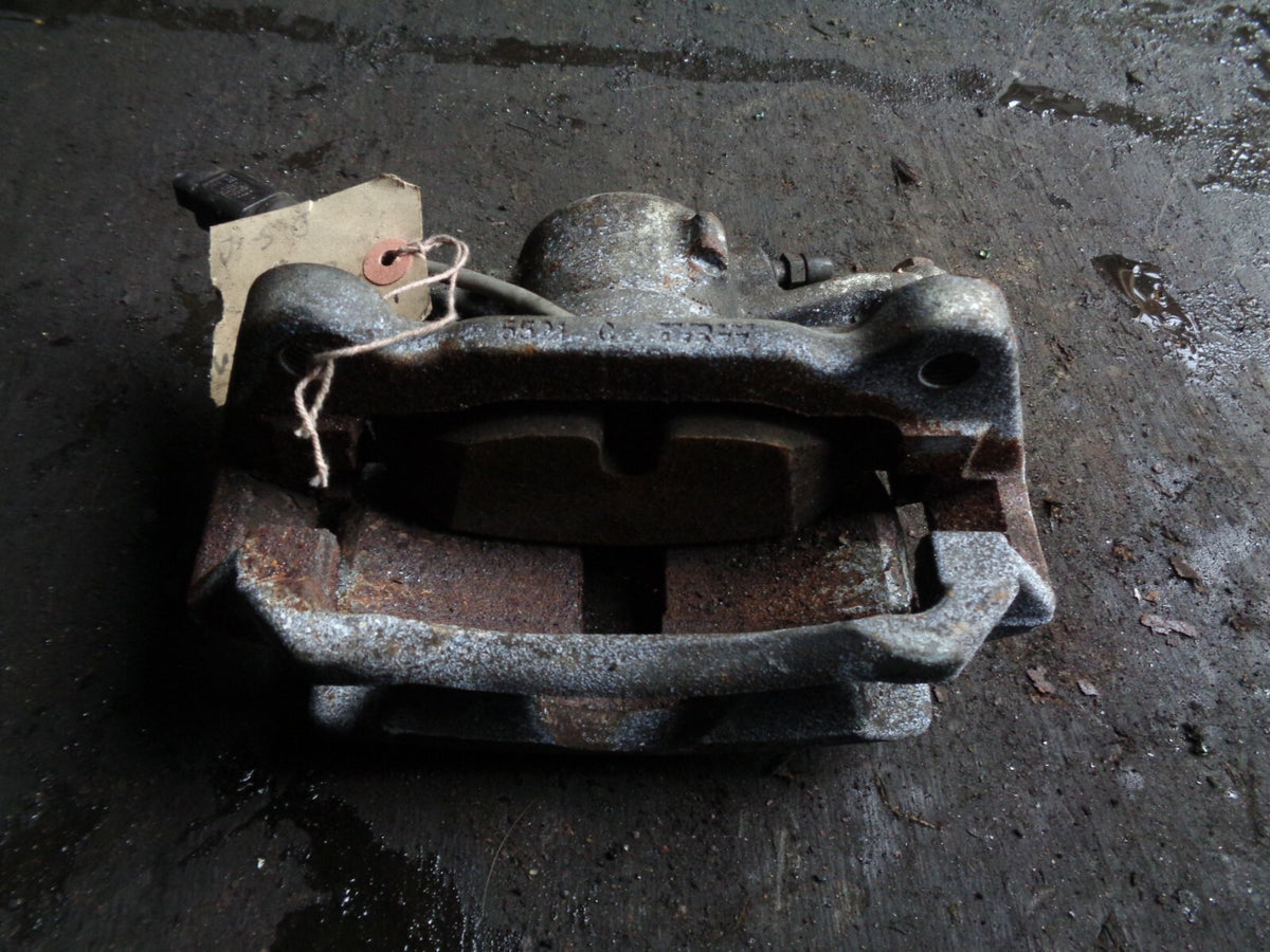 VW VOLKSWAGEN GOLF MK7 2013 OSF DRIVER SIDE FRONT BRAKE CALIPER ASSEMBLY
