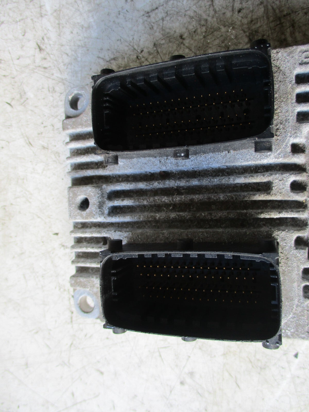 FIAT GRANDE PUNTO 1.4 ECU ENGINE CONTROL UNIT 51847330