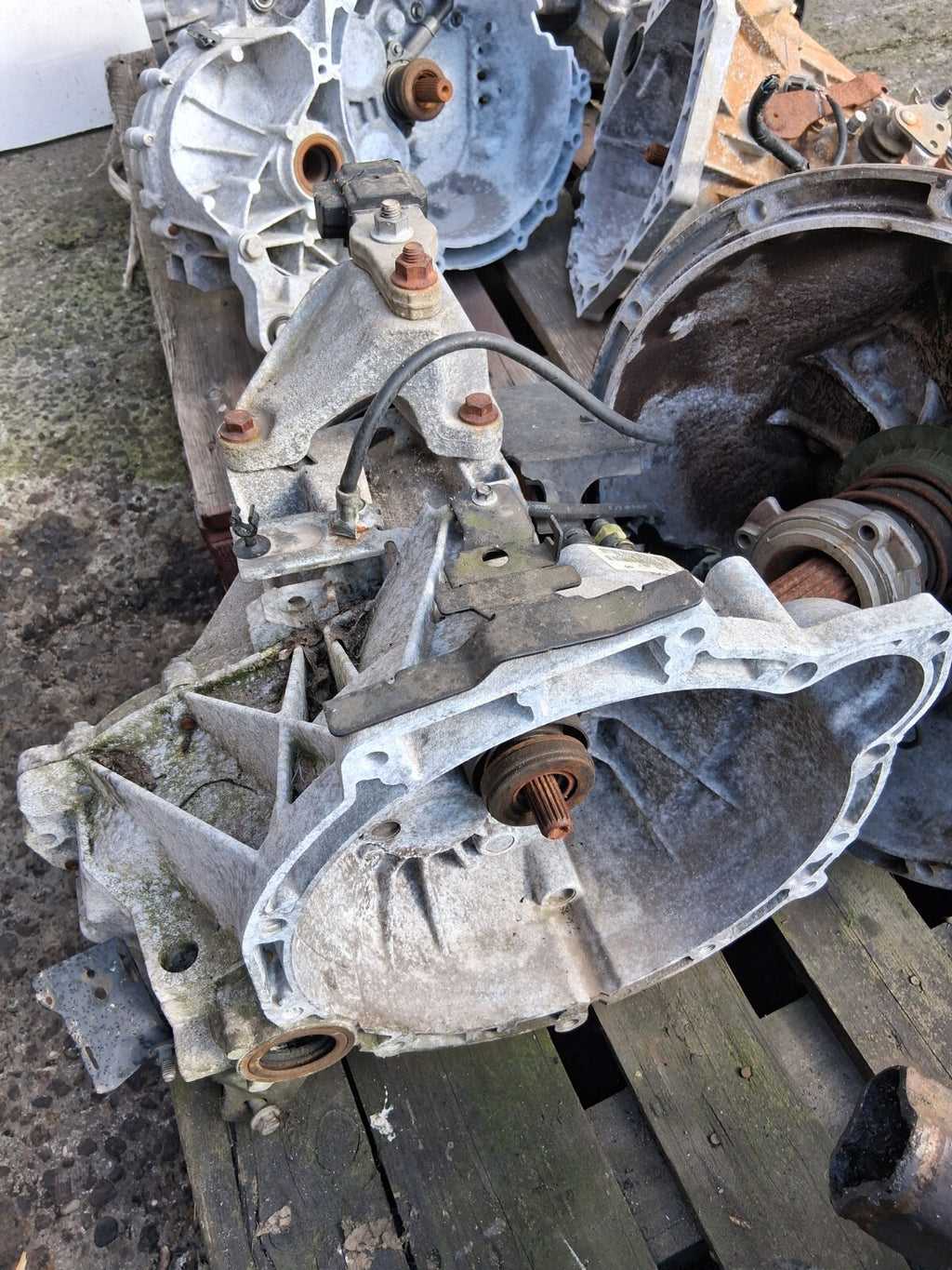 FORD FIESTA MK7 2014 1.2 PETROL 5 SPEED MANUAL GEARBOX 8A6R7002JN