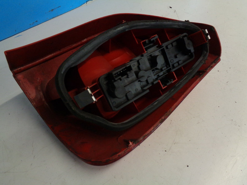 CITROEN XSARA PICASSO 2004 NSR PASSENGER SIDE REAR TAIL LIGHT 89398405