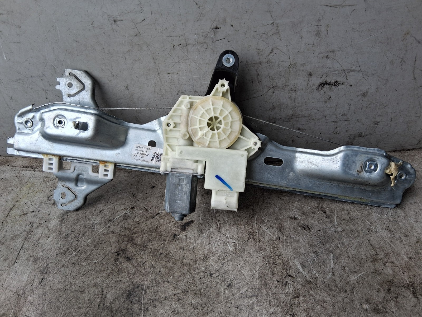2020 NISSAN QASHQAI J11 MK2 NSR PASSENGER SIDE WINDOW MOTOR REGULATOR 82701HVOOC