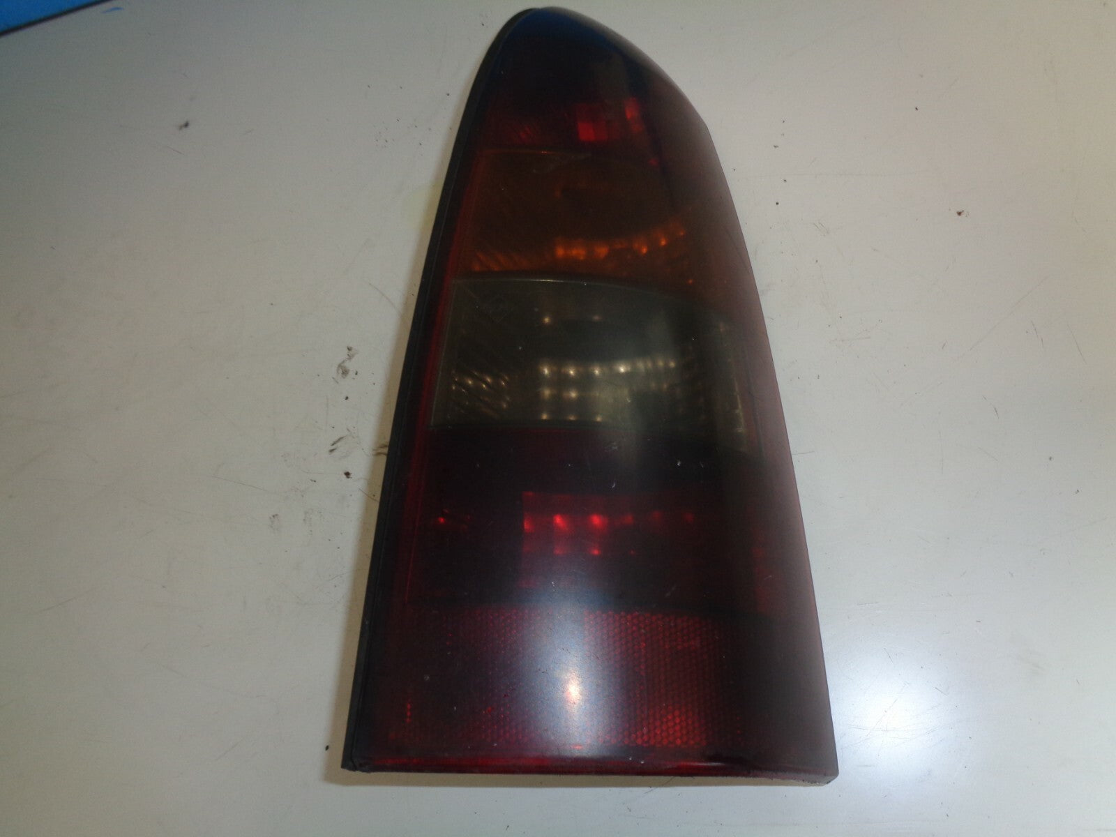 VAUXHALL ASTRA 2002 MK4 REAR OS DRIVER SIDE REAR TAIL LIGHT