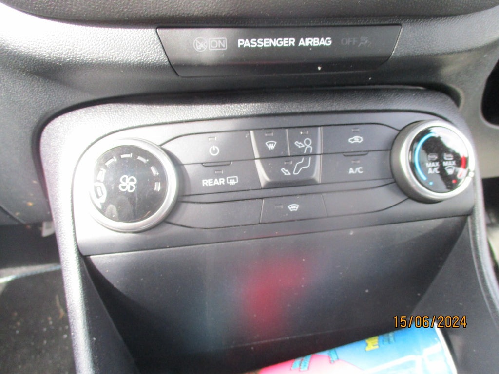 FORD FIESTA MK8 2023 HEATER AC CLIMATE CONTROL SWITCH PANEL