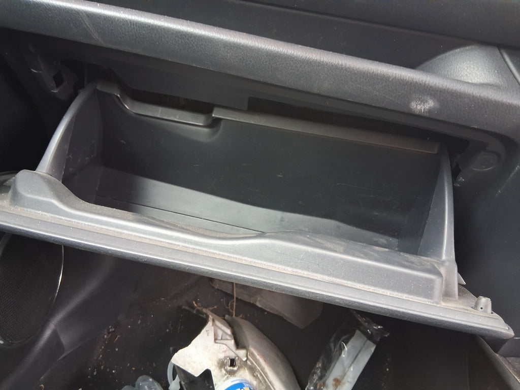 TOYOTA YARIS MK3 2019 NS PASSENGER SIDE STORAGE COMPARTMENT GLOVEBOX